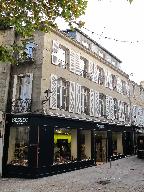 Immeuble, 28 rue des Vierges (Vannes)