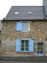 Maison, place de l'église (Saint-Armel)