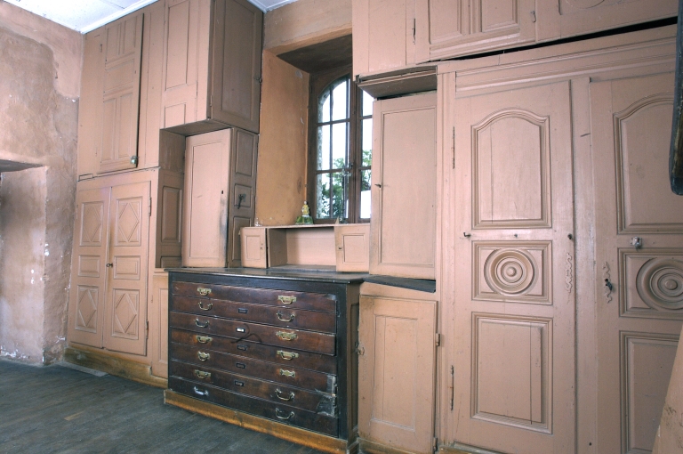 Ensemble des meubles de la sacristie : chasublier et armoires de sacristie (Chancé fusionnée en Piré-Chancé en 2019)