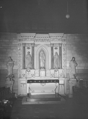 Autel, retable, statue (3, autel secondaire, retable architecturé) : saint Joseph, vierge, saint Jean, église paroissiale Saint-Pierre et Saint-Paul (Grand-Fougeray)