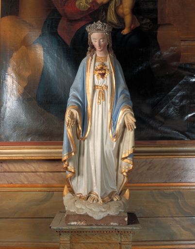 Statue couronnée : Immaculée Conception
