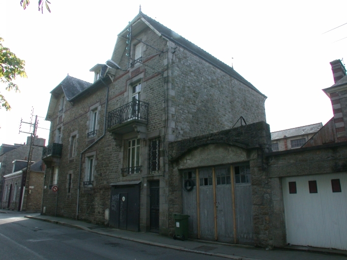 Usine de bonneterie Busnel, 13, 15 rue Angélique Brulon ; 7 rue Deroyer (Dinan)