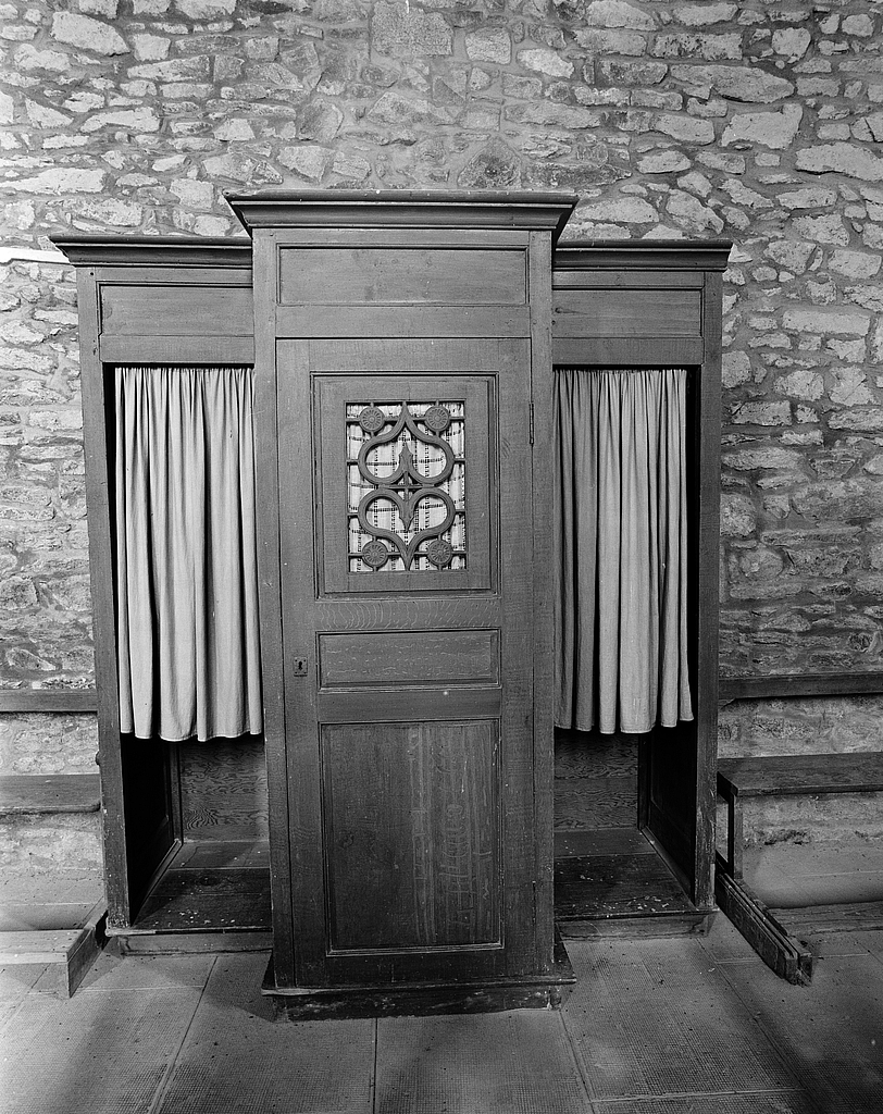 Confessionnal, chapelle Saint-Joseph (Sarzeau)
