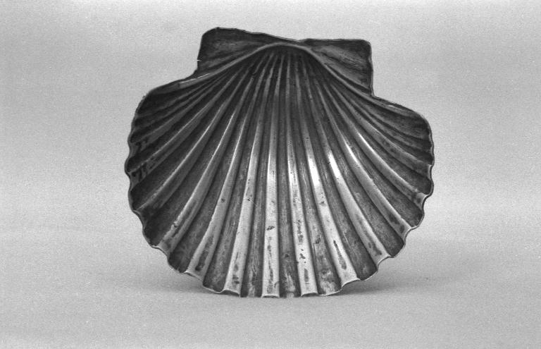 Coquille de baptême, église paroissiale Saint-Pierre (Plouescat)