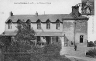 Ecole primaire publique et ancienne mairie, 1 rue de la Flume (La Mézière)