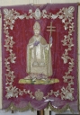 Bannière de procession paroissiale : Christ en croix, Saint Martin