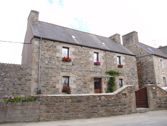 Maison, 34 rue Saint-Gonéry (Plougrescant)