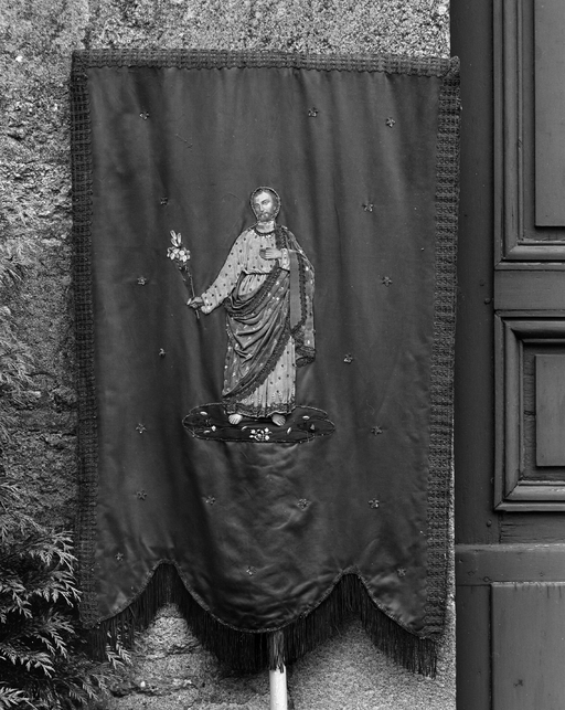 Bannière de procession : saint Joseph, Bon Pasteur, de paroisse, église paroissiale Notre-Dame (Le Quiou)