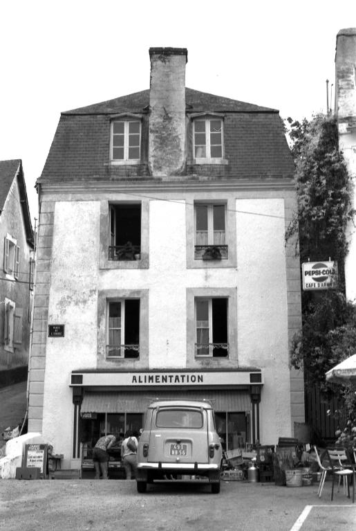 Les maisons et les fermes de la commune de Sauzon