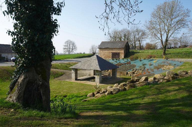 Lavoir, rue Émile Ferron (Tremblay fusionnée en Val-Couesnon en 2019)