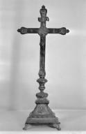 Croix d'autel (1), église paroissiale Notre-Dame du Roncier (Rostrenen)