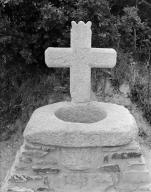 Croix monumentale dite croix de Caden (Le Tour-du-Parc)