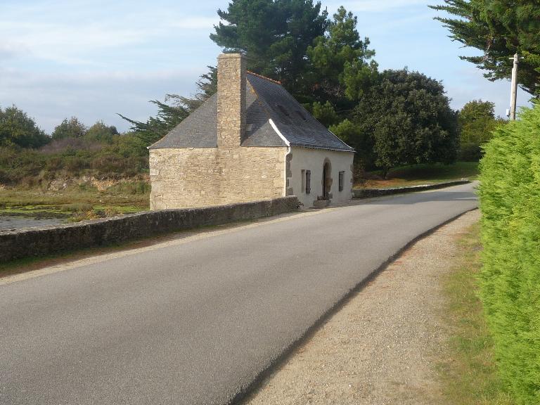 Moulin à marée du Hézo, actuellement habitation, route de Saint-Armel (Le Hézo)