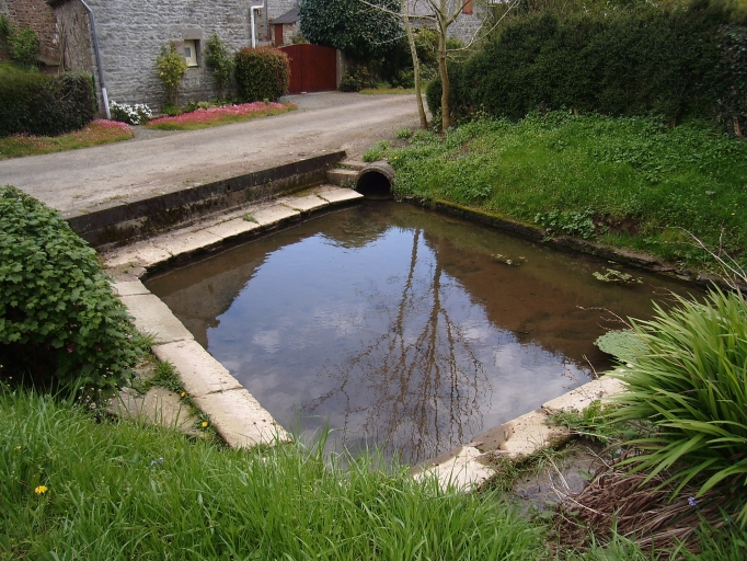 Lavoir, le Guessiou (Pordic)