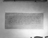 Dalle funéraire, église paroissiale Saint-Léonard (Fougères)