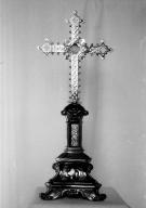 Croix d'autel, église paroissiale Saint-Pierre (Marpiré)