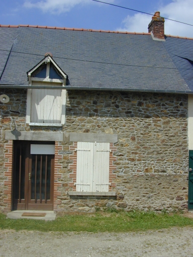 6ème maison, la Croix Rompue (Feins)