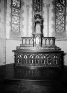 Autel, gradins d'autel (2), tabernacle (maître-autel, tabernacle à ailes), église paroissiale Saint-Séverin (Saint-Ségal)