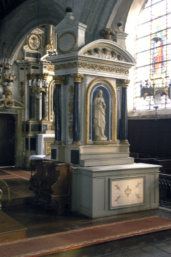 Ensemble de l'autel du Sacré Coeur (ancien autel de l'Ange gardien) : autel, retable, 2 gradins d'autel