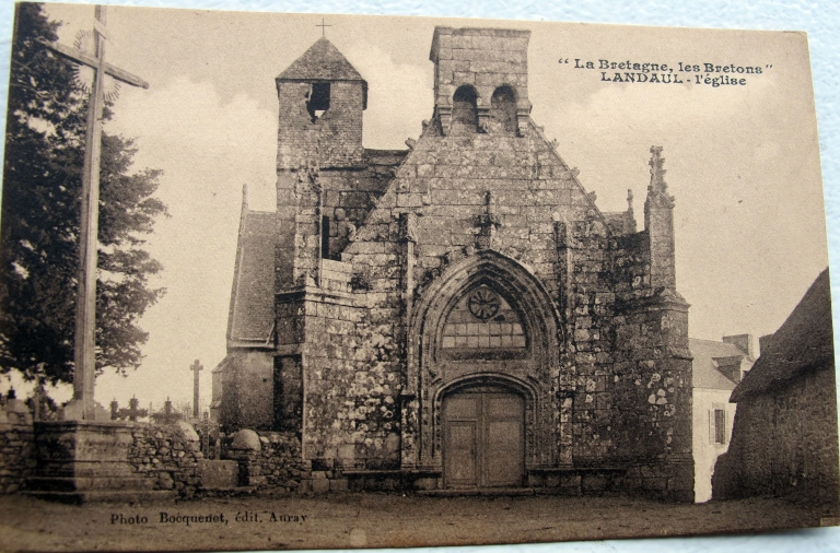 Église paroissiale Saint-Théleau, anciennement chapelle Notre-Dame du Bon-Secours, place de l'Eglise (Landaul)