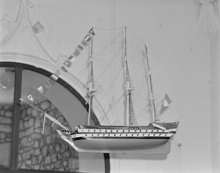 Maquette, ex-voto (maquette de trois-mâts) : Alexandre, église paroissiale Saint-Michel (Île-aux-Moines)