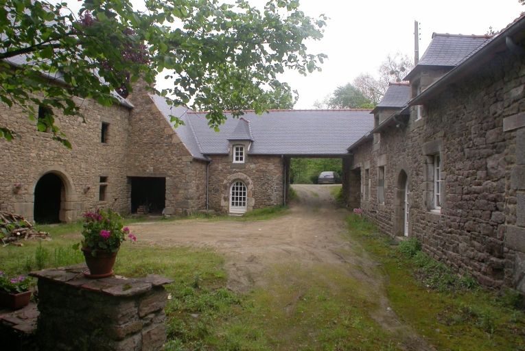 Moulin à farine Marec, actuellement maison, route de Pléhedel à Pludual (Pludual)