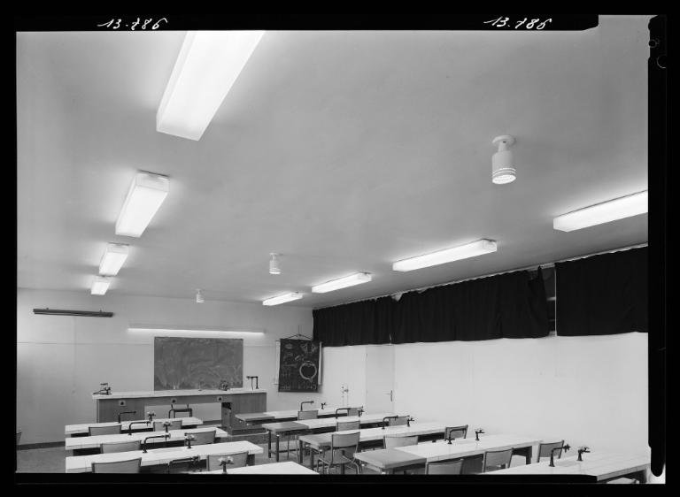 Lycée Polyvalent La-Fontaine-des-Eaux, 48, promenade de la Fontaine des Eaux (Dinan)