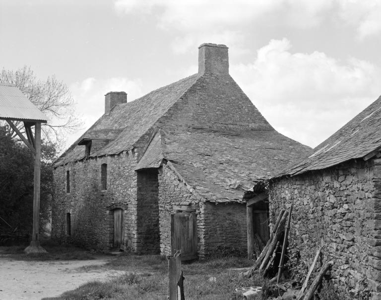 Maison, Lambre (Surzur)