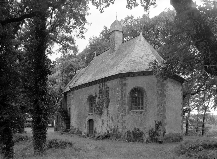 Chapelle Saint-Michel, place du Champ de Foire (Rochefort-en-Terre)