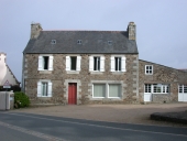 Maison, 4 place du Bourg (Pleumeur-Bodou)