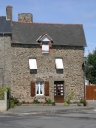Maison, 6 place Arthur Regnault (Saint-Père-Marc-en-Poulet)