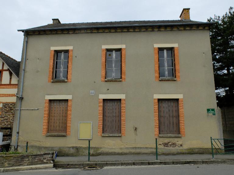 Mairie école, 4 rue de Rennes (Cintré)
