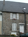 Maison, 33 place André Ferré (Tinténiac)