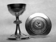 Calice, patène (1), église paroissiale Saint-Sulpice (Fougères)