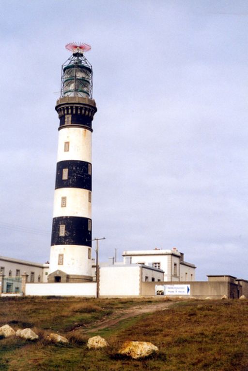 Phare de Creac'h, Etablissement de signalisation maritime n° 6423/000, sur la pointe du Créac'h (Ouessant)