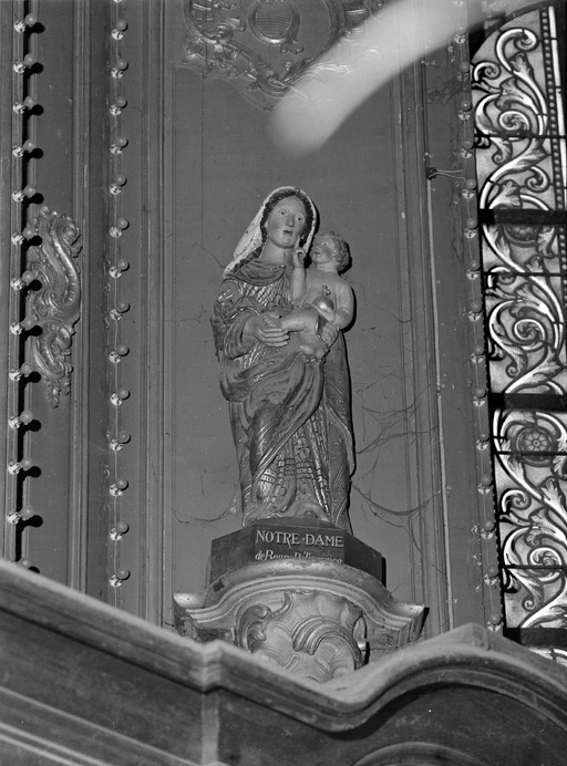 Statue (d'applique, petite nature) : Vierge à l'Enfant (1), dite Notre-Dame de Bonne Délivrance, église paroissiale Saint-André (Antrain fusionnée en Val-Couesnon en 2019)