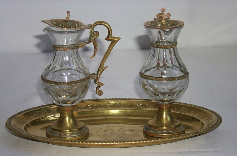 Ensemble d'un plateau à burettes et 2 burettes 2