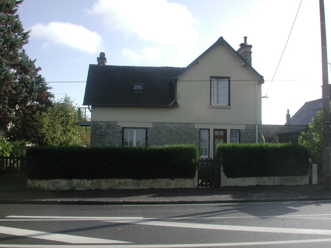 Maison, 10 avenue de la Libération, la Maison Blanche (Saint-Grégoire)