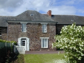 Presbytère, actuellement logements, salle communale, 8-10 rue de l'Eglise (Saint-Thurial)
