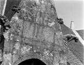 Acrotères (15), église paroissiale Saint-Nicodème (Saint-Nicodème)