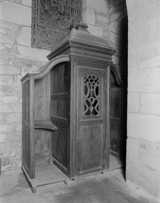 Confessionnal (2), église paroissiale Saint-Gervais, Saint-Protais (Saint-Avé)