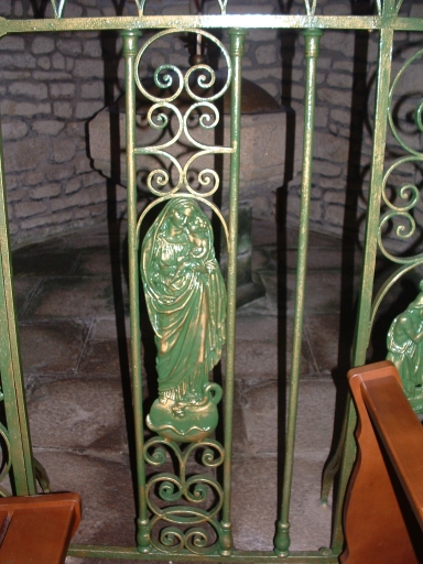 Clôture des fonts baptismaux