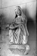 Groupe sculpté (d'applique, demi-nature) : Vierge de Pitié, chapelle Saint-Colomban (Plounévez-Quintin)