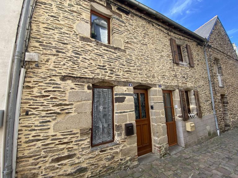 Ensemble de deux maisons jumelées, 2-4 rue Saint-Paul (Malestroit)