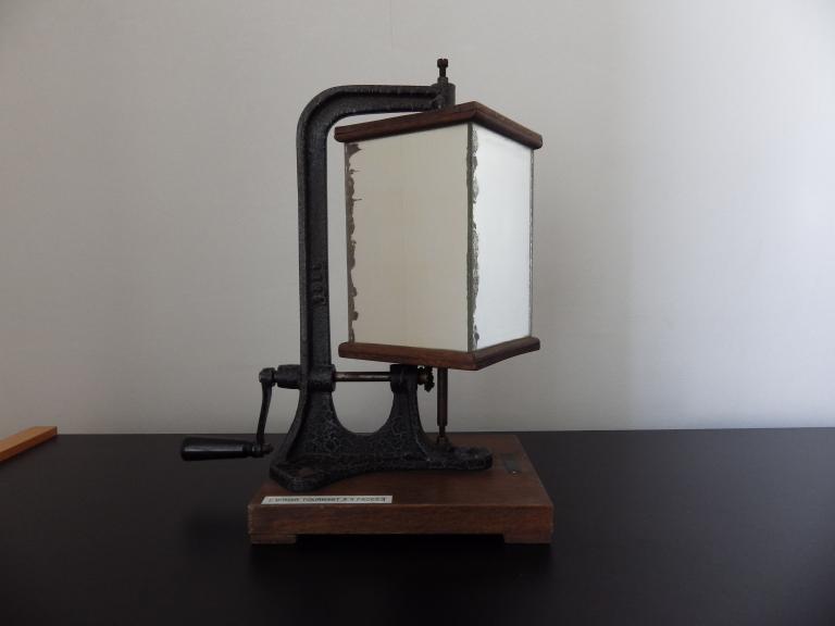 Collections pédagogiques du Lycée Auguste Brizeux, 6 Rue Bourg les Bourgs (Quimper)
