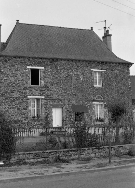 Maison dite les Maisons Neuves (Marcillé-Robert)