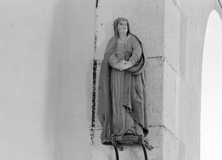 Groupe sculpté : Vierge, saint Jean, chapelle Notre-Dame-de-Délivrance (Neulliac)