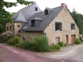 Moulin à farine d'Abas, actuellement maison, rue du Général de Gaulle (Merdrignac)
