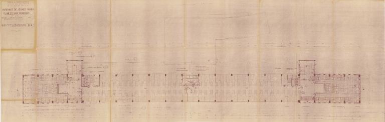 Les bâtiments de l'internat de 1958, du Lycée Auguste Brizeux, 6 rue Bourg-les-Bourgs (Quimper)