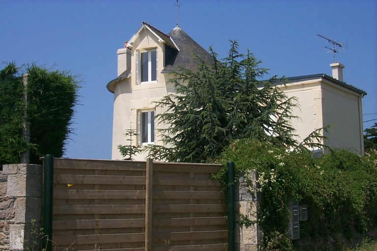 Moulin à vent, actuellement maison, la Ville Blanche (Cancale)